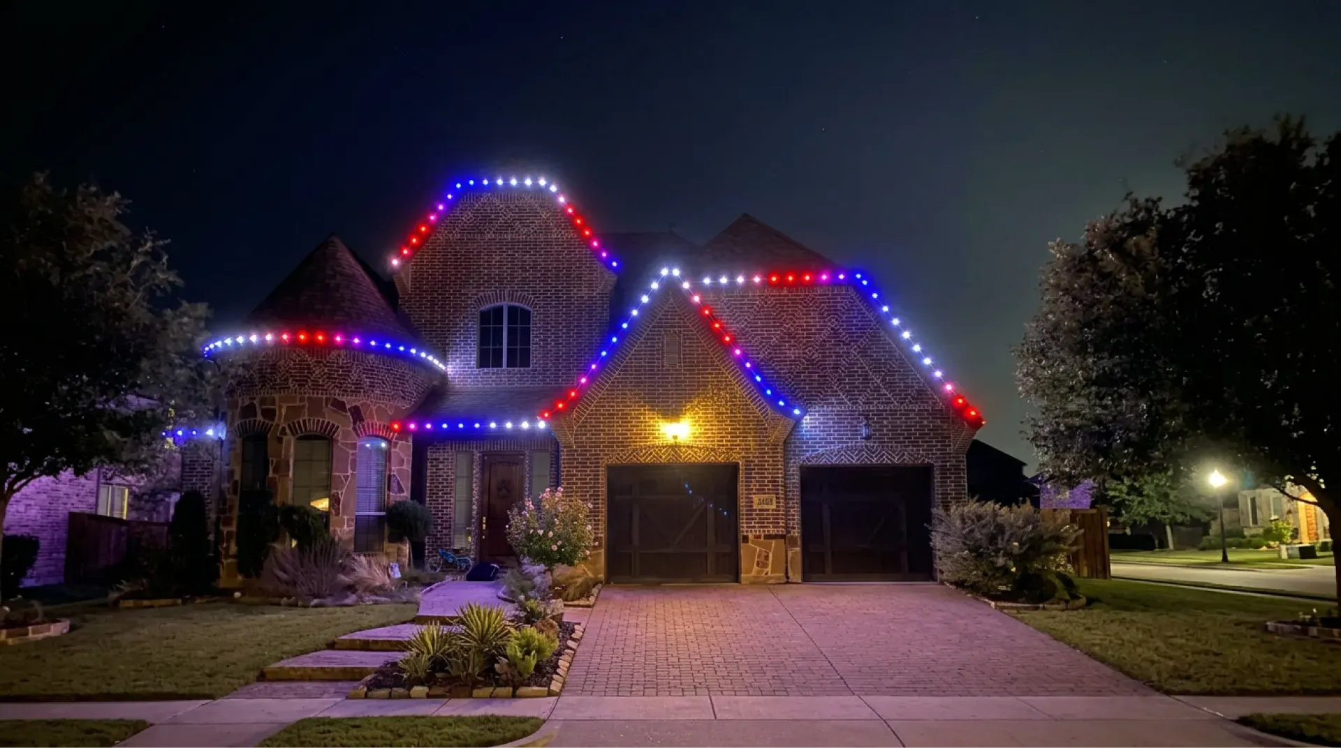 Roofline Residential Lighting
